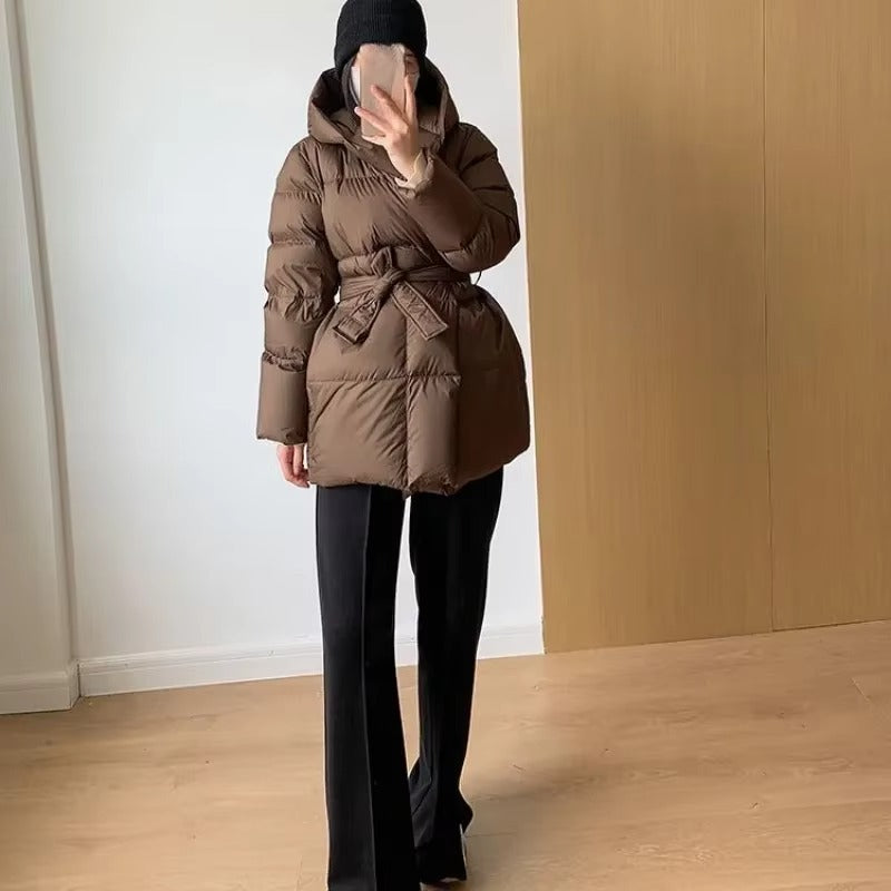 Piumino VELORA™ con Cappuccio e Cintura