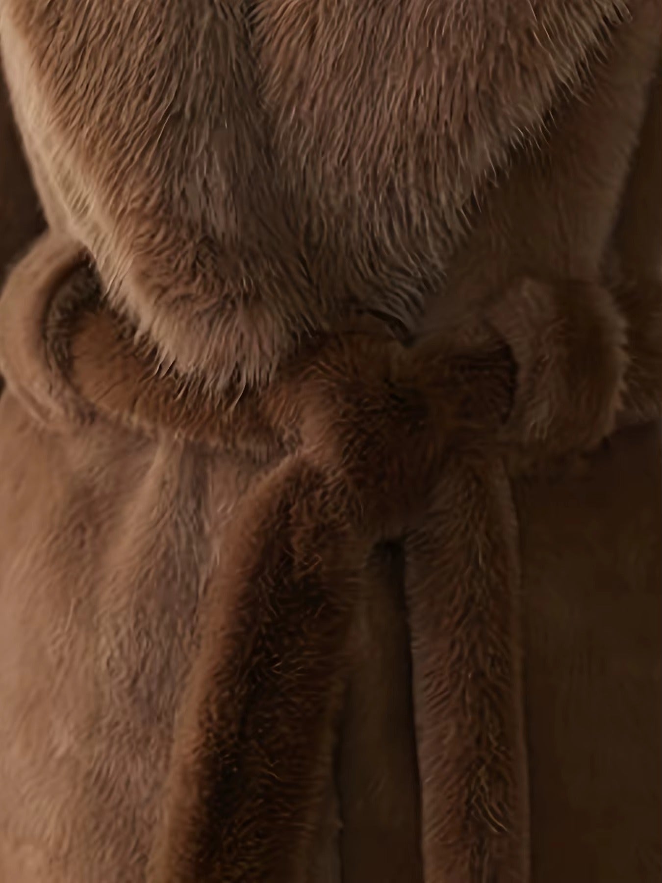 Giacca LUMINA™ in Eco-Pelliccia con Cintura