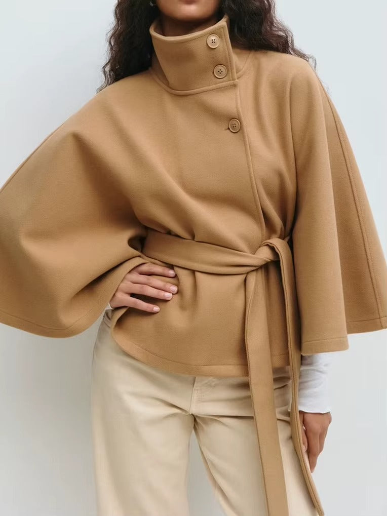 Cappotto ELARA™ con Mantella e Cintura